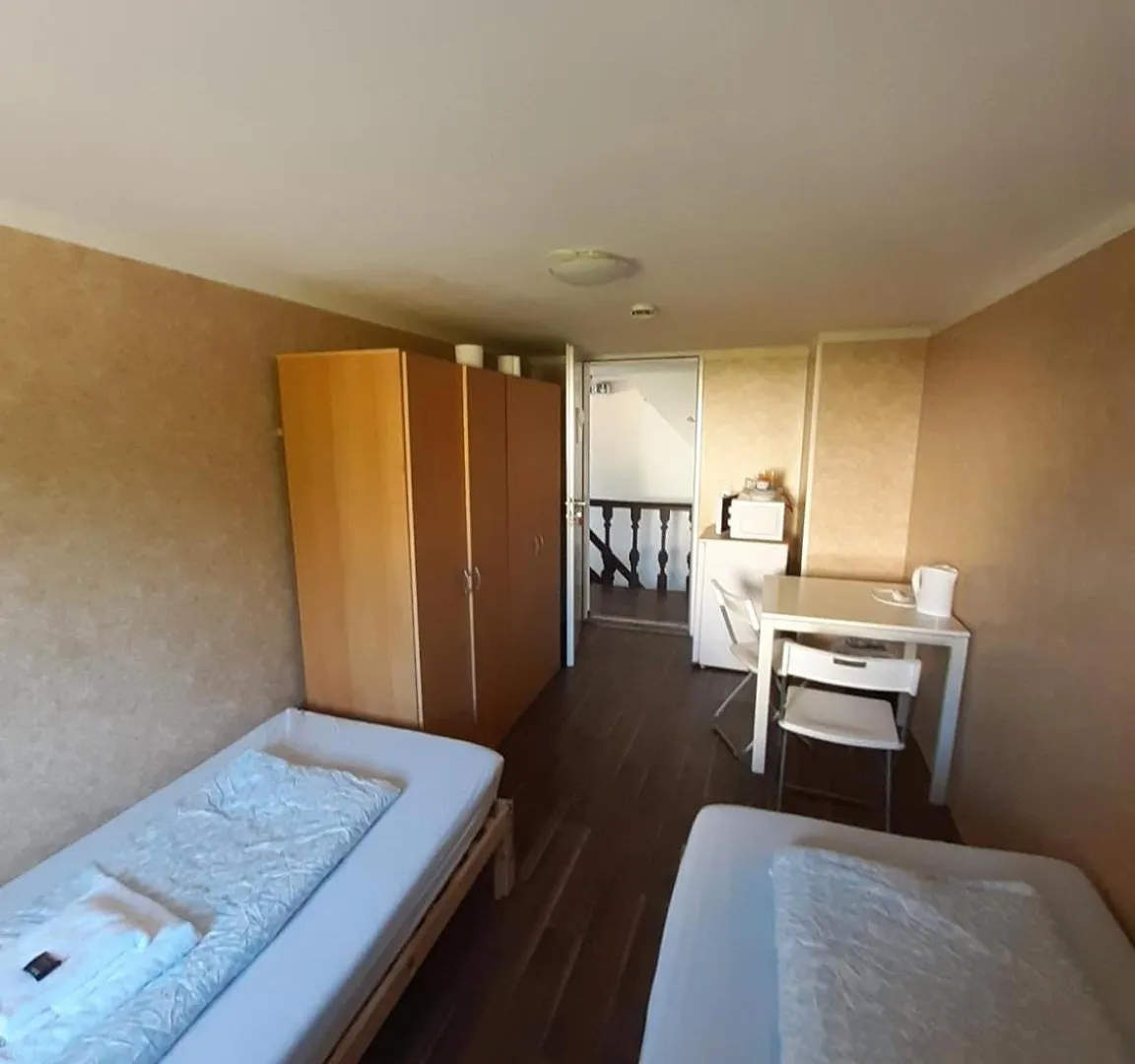 Low Budget Allach Hostel Rooms & Apartments Eve 168 Mnichov